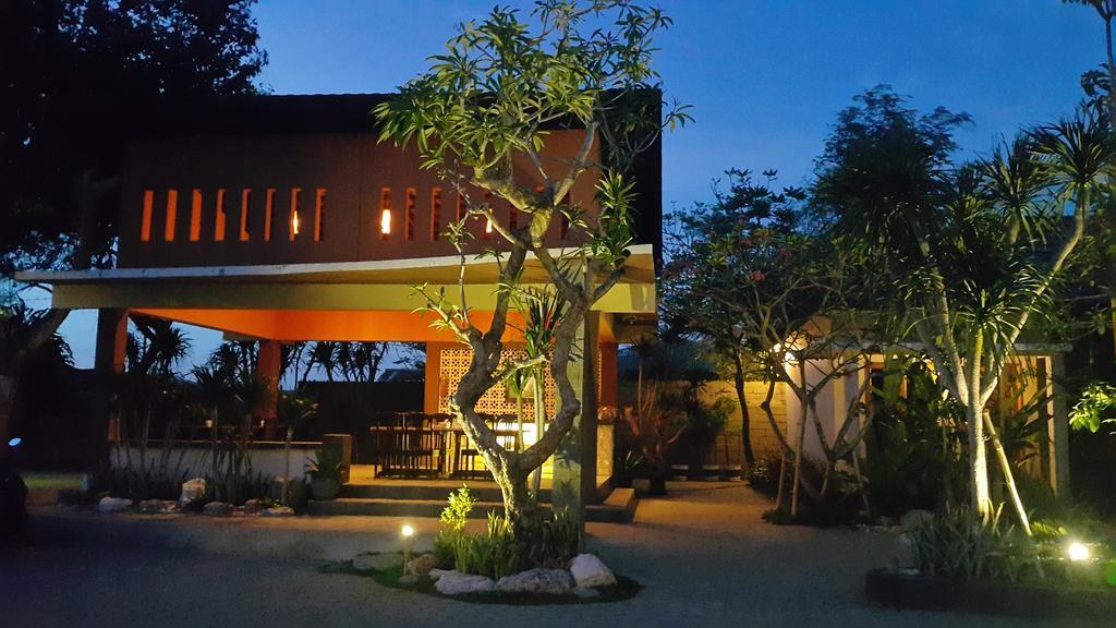 Kampoeng Nelayan Hotel Palu Exterior photo